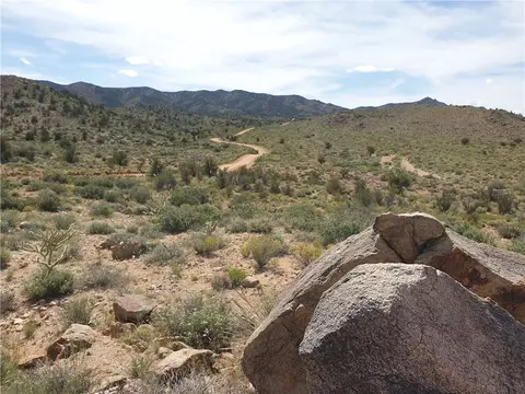 80 N Acres N Hidden Springs Rd, Hackberry, AZ 86411 photo 4