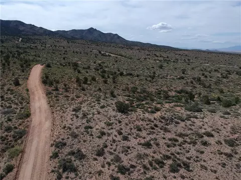 80 N Acres N Hidden Springs Rd, Hackberry, AZ 86411 photo 8