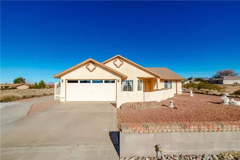 7767 E Oxbow Dr, Kingman, AZ 86401