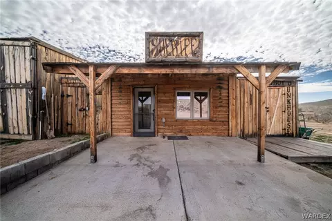 9366 W Pala Dr, White Hills, AZ 86445