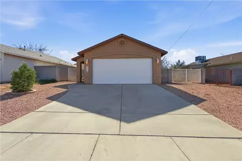 2524 Chambers Ave, Kingman, AZ 86401