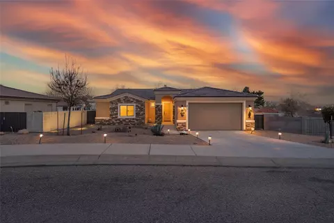 475 Greenway Dr, Kingman, AZ 86401