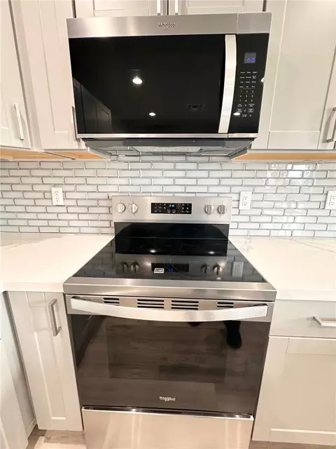 Kitchen - 4580 E Bayside Dr, Topock, AZ 86436 photo 5 of 7