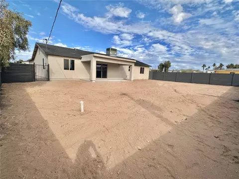 Exterior - 4580 E Bayside Dr, Topock, AZ 86436 photo 6 of 8