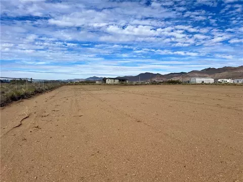 0000 W Abrigo Dr, Golden Valley, AZ 86413