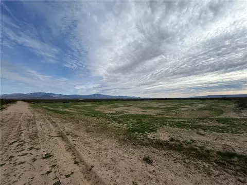 0000 W Encanto Dr, Golden Valley, AZ 86413