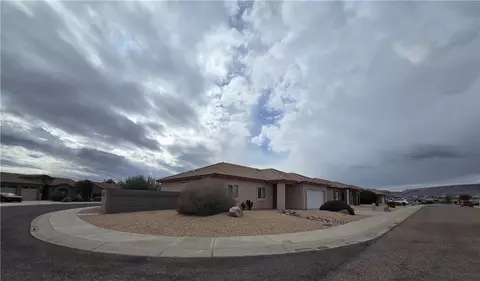 2452 Graystone Dr, Kingman, AZ 86409 photo 2