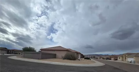 2452 Graystone Dr, Kingman, AZ 86409 photo 3