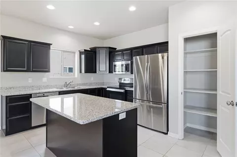 Kitchen - 2635 E Punta Vis, Kingman, AZ 86409 photo 4 of 4