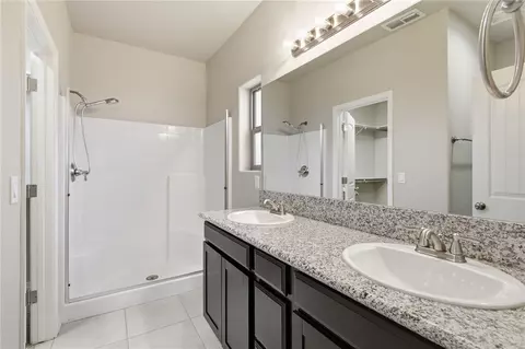 Bath - 2635 E Punta Vis, Kingman, AZ 86409 photo 2 of 2