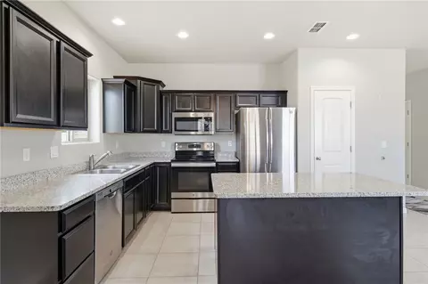 Kitchen - 2635 E Punta Vis, Kingman, AZ 86409 photo 1 of 4