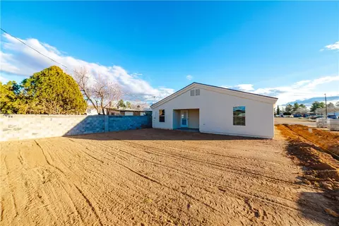 Exterior - 3675 E Ryan Ave, Kingman, AZ 86409 photo 7 of 8