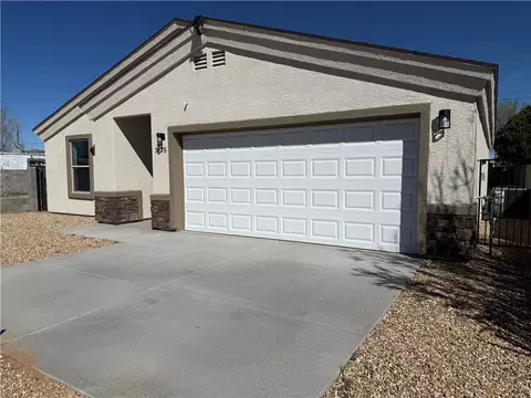 Exterior - 3675 E Ryan Ave, Kingman, AZ 86409 photo 3 of 8