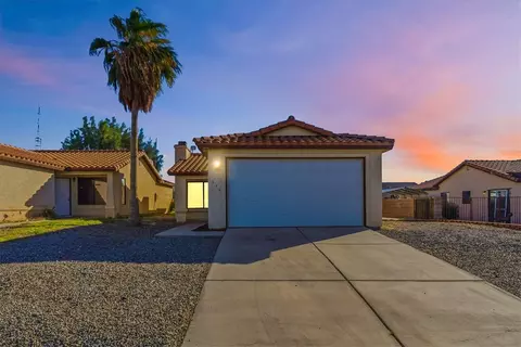 1676 Ash Ave, Bullhead City, AZ 86442
