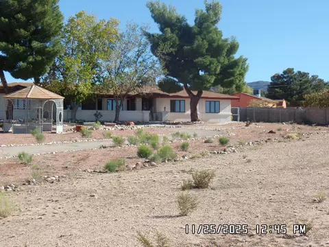 2080 Seneca St, Kingman, AZ 86401