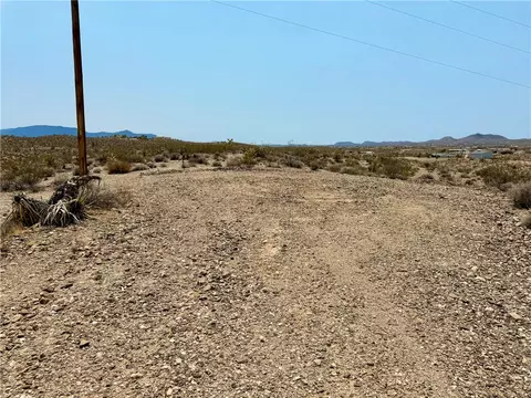 800 Frazier Ln, Meadview, AZ 86444