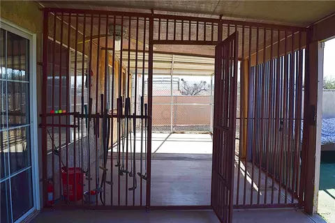 Exterior - 7560 E Cayuse Dr, Kingman, AZ 86401 photo 7 of 11