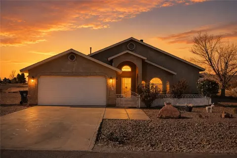 7560 E Cayuse Dr, Kingman, AZ 86401