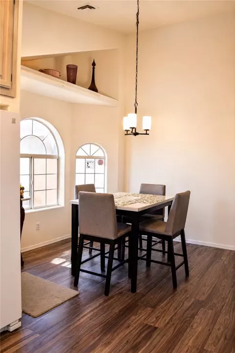 Dining - 7560 E Cayuse Dr, Kingman, AZ 86401 photo 1 of 2