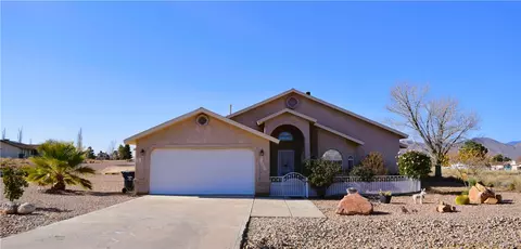 7560 E Cayuse Dr, Kingman, AZ 86401