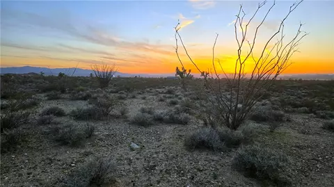 245-19 S 222a S El Mirage Rd, Yucca, AZ 86438