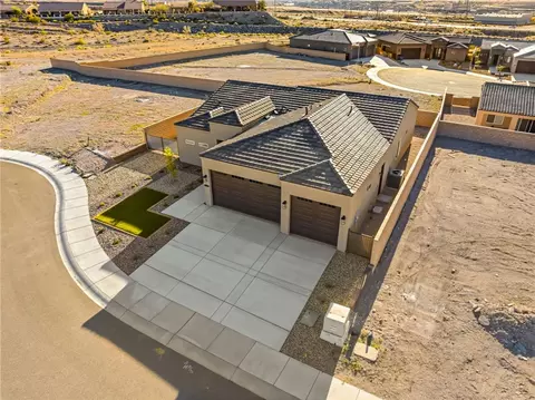 971 Athens Ct, Bullhead City, AZ 86429