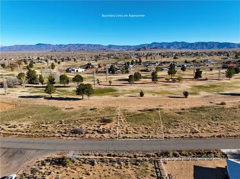 7937 E Saddleback Dr, Kingman, AZ 86401