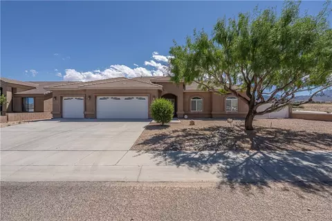 2144 Old Miners Rd, Kingman, AZ 86401