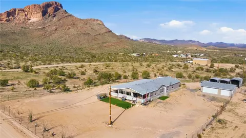 8965 W Chuar Dr, Golden Valley, AZ 86413