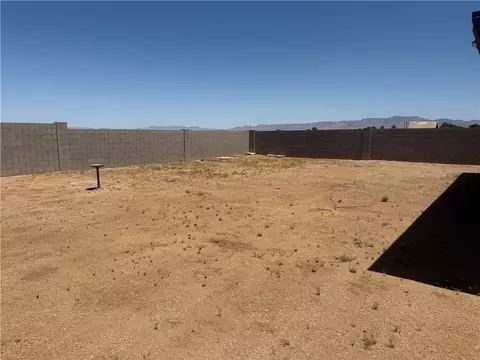 Exterior - 3635 E Koval Dr, Kingman, AZ 86409 photo 5 of 8