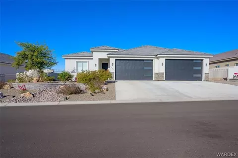 2365 E Calle Madrid, Fort Mohave, AZ 86426