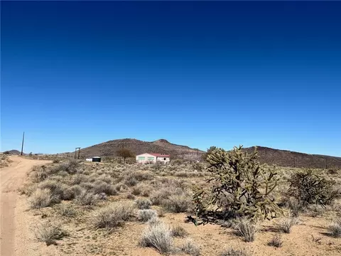 7448 N Maggie Way, Kingman, AZ 86409