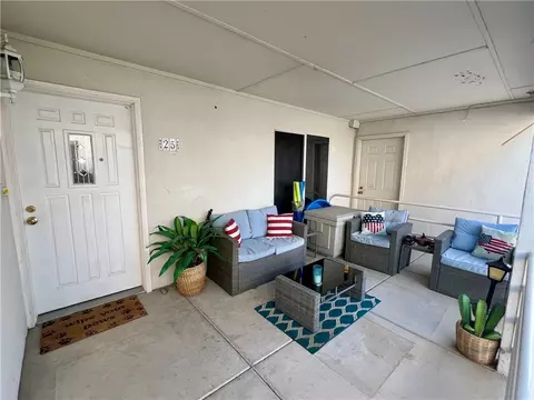1800 Clubhouse Dr #C25, Bullhead City, AZ 86442