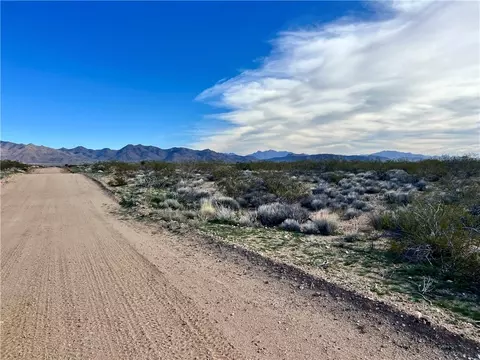 00 W Double B Ranch Dr, Golden Valley, AZ 86413