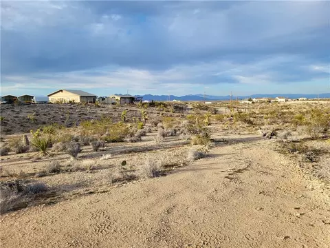 1133 W Echo Dr, Meadview, AZ 86444 photo 6