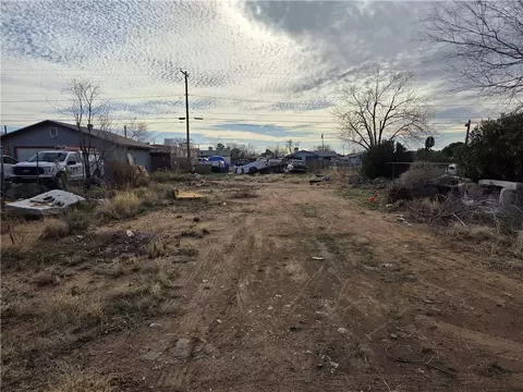 3616 Dove Ln, Kingman, AZ 86409