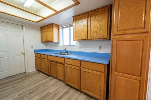 Kitchen - 3216 N Apache St, Kingman, AZ 86401 photo 2 of 3