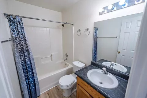 Bath - 3216 N Apache St, Kingman, AZ 86401 photo 1 of 2
