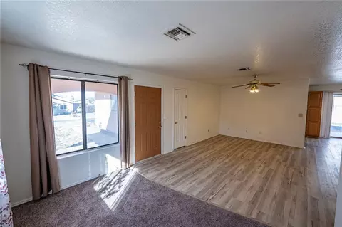 Living - 3216 N Apache St, Kingman, AZ 86401 photo 2 of 2