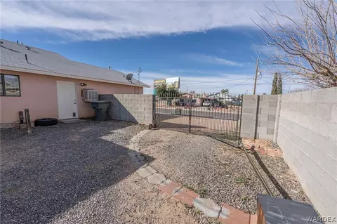 Exterior - 3216 N Apache St, Kingman, AZ 86401 photo 3 of 6