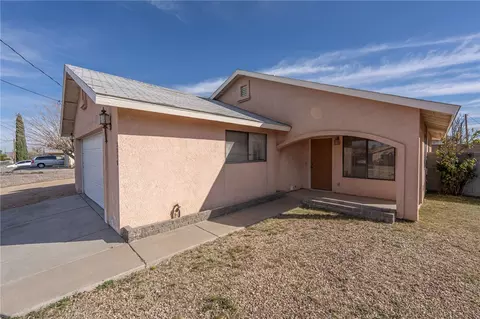 Exterior - 3216 N Apache St, Kingman, AZ 86401 photo 2 of 6