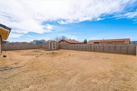 Exterior - 3905 Easy St, Kingman, AZ 86409 photo 9 of 14