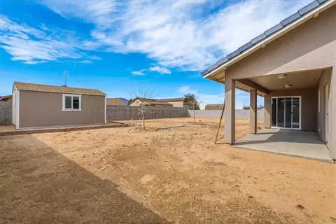 Exterior - 3905 Easy St, Kingman, AZ 86409 photo 12 of 14