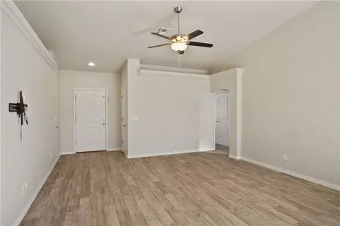 Living - 3905 Easy St, Kingman, AZ 86409 photo 4 of 4