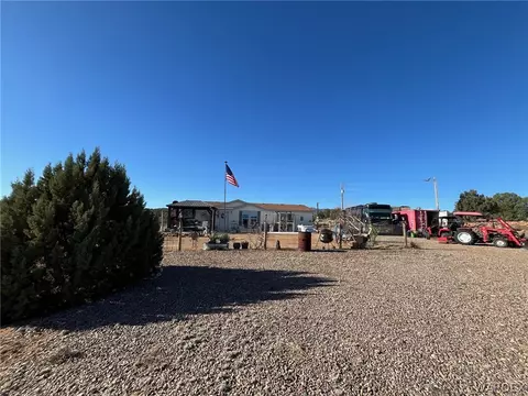 9918 E Blake Ranch Rd, Kingman, AZ 86401