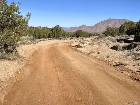 00 E Mica, Kingman, AZ 86401 photo 5