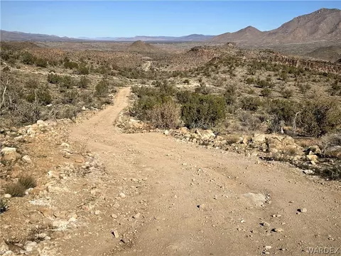 00 E Mica, Kingman, AZ 86401 photo 7