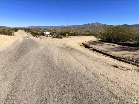 00 E Mica, Kingman, AZ 86401 photo 17