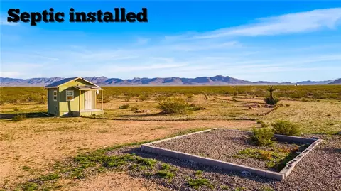 3629 S Peoria Trl, Golden Valley, AZ 86413