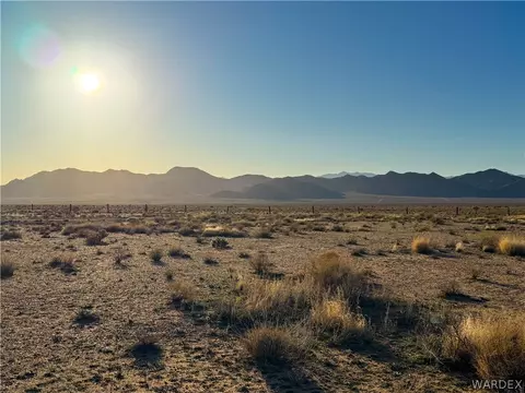 7030 Socorro Dr, Kingman, AZ 86401
